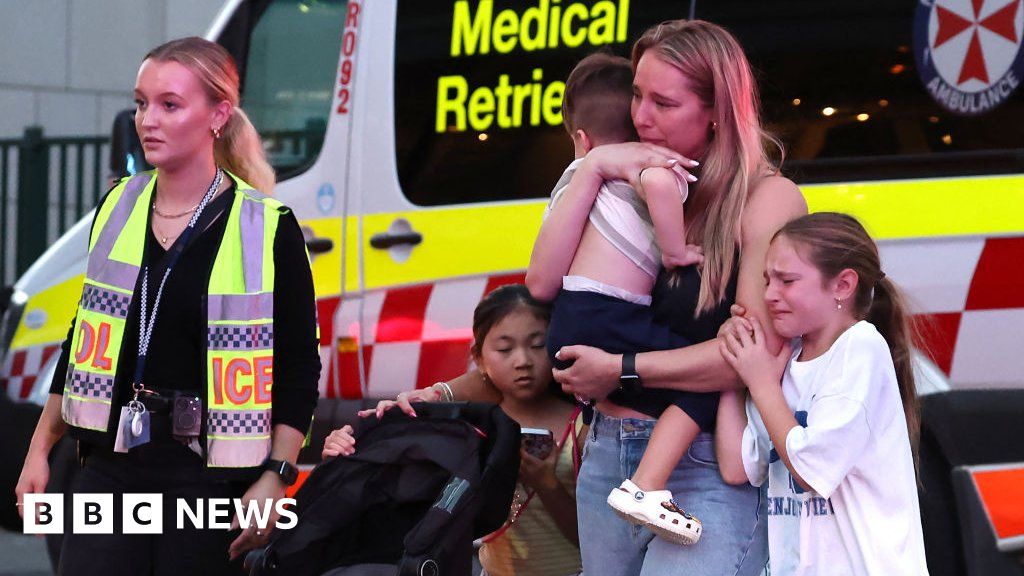 'It was carnage' - Eyewitnesses tell of Sydney stabbing horror