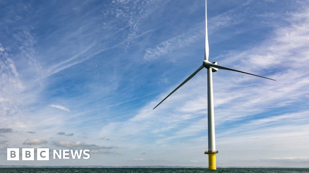 Port of Dundee picked as assembly base for Inch Cape wind farm - BBC News