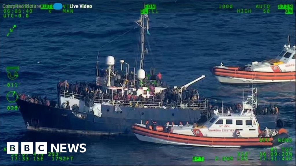 Kryzys migracyjny w Europie: 400 osób wciąż utknęło na łodziach