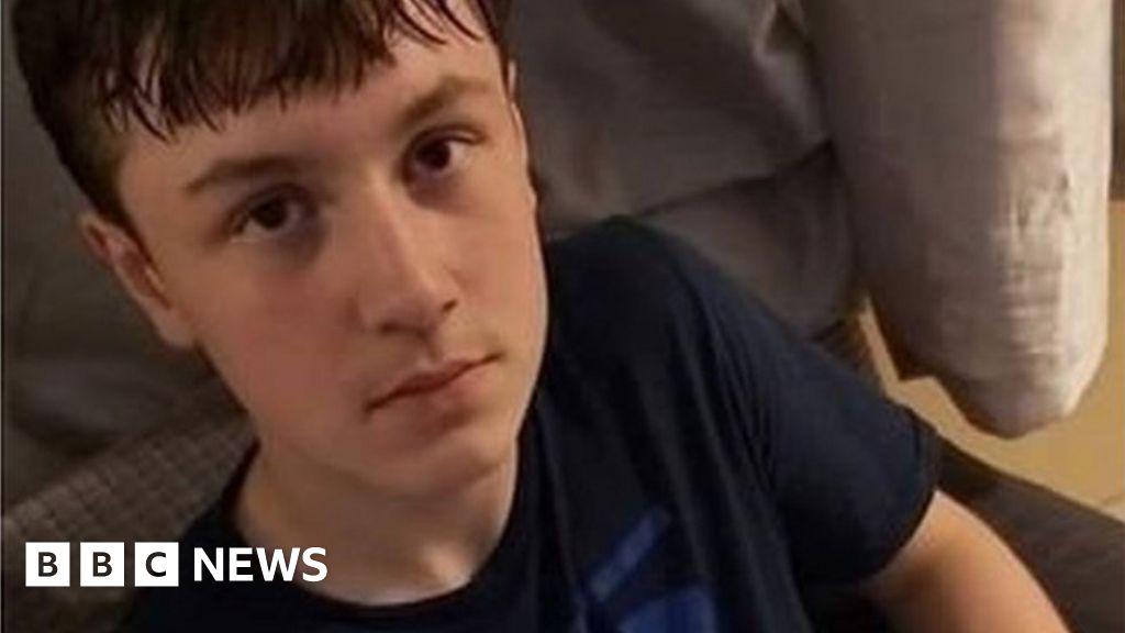 Boy who died in Appley Bridge quarry swim was promising boxer BBC News