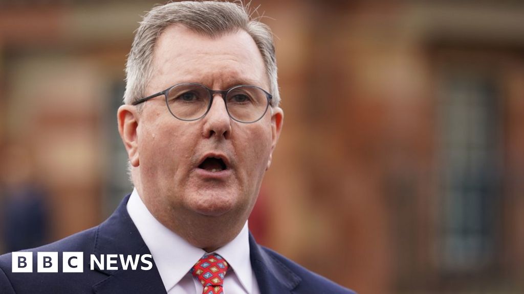 DUP won’t stop trying to get better Brexit deal for NI – Donaldson