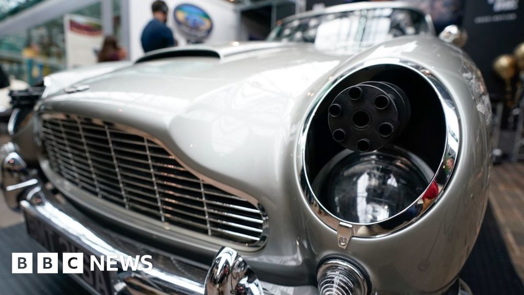 Aston Martin DB5 celebrates 60th anniversary