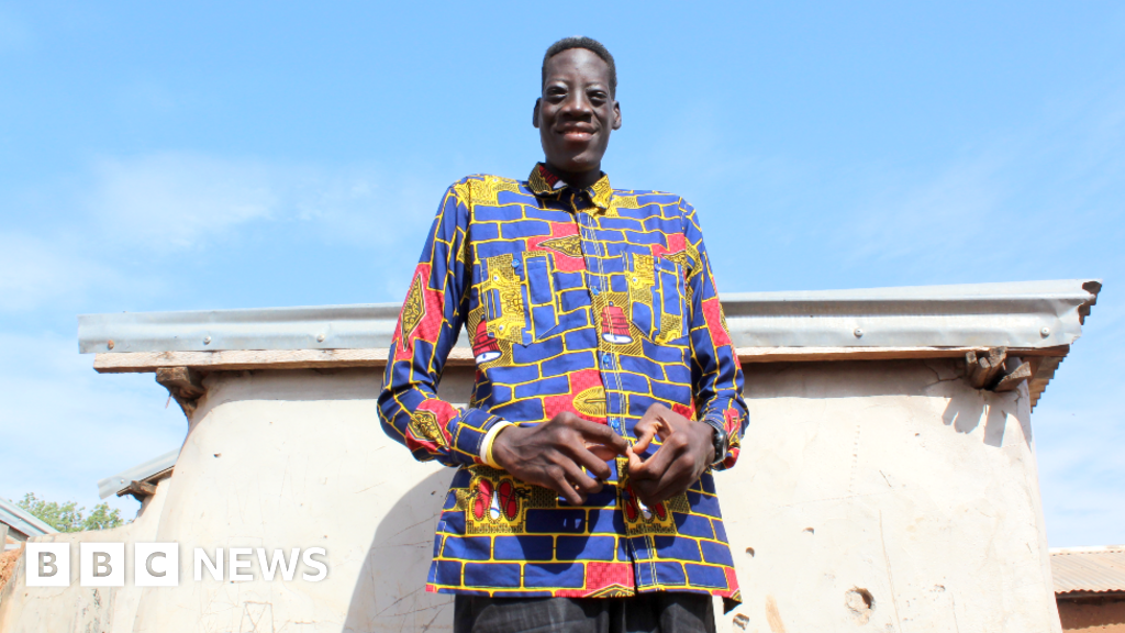 The Ghanaian Giant Reported To Be The World s Tallest Man TrendRadars