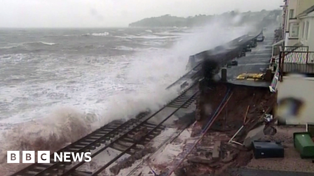 Dawlish railway: Decade on from storm devastation