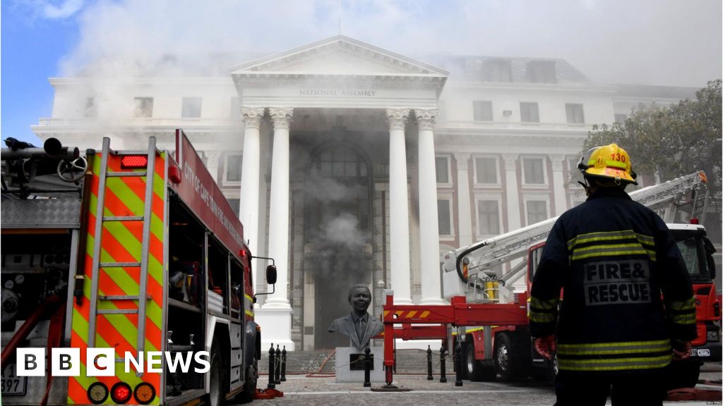 South Africa parliament: Man arrested over massive fire – BBC News