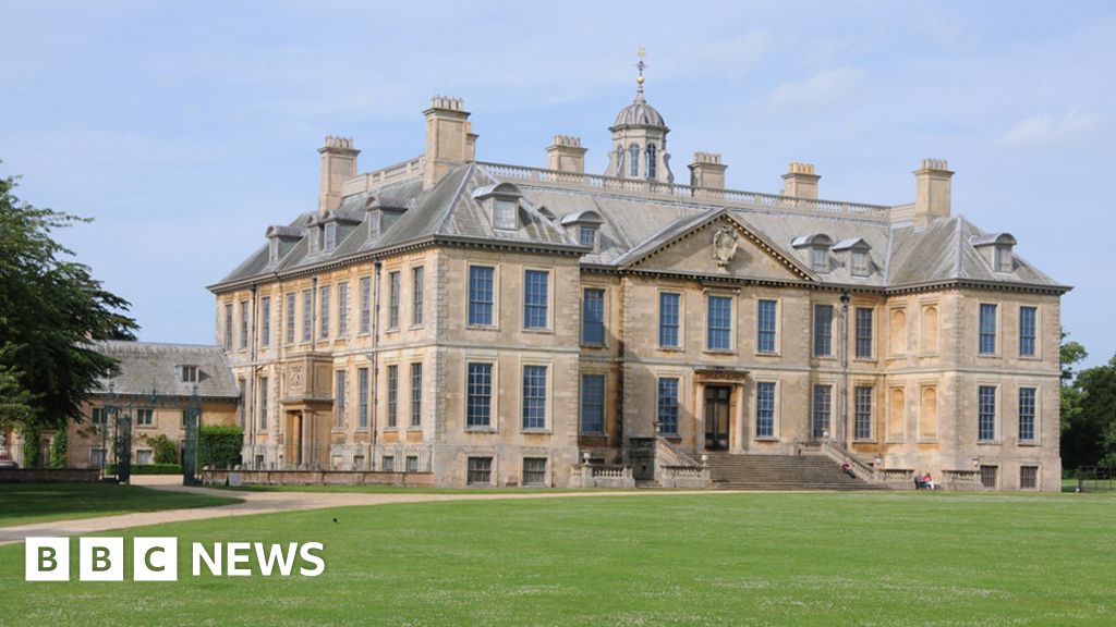 Hundreds Visit Lincolnshire Village After Satnav Confusion hundreds-visit-lincolnshire-village-after-satnav-confusion