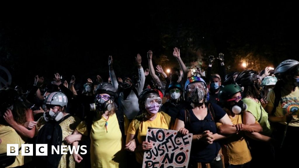 Portland Protests All You Need To Know About Trumps Crackdown Bbc News