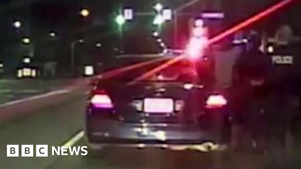 Seattle police deliver baby after pulling over speeding car BBC News