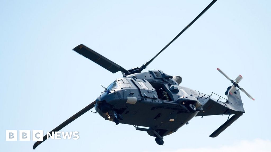 New Zealand volcano: Divers deployed to find last two missing bodies