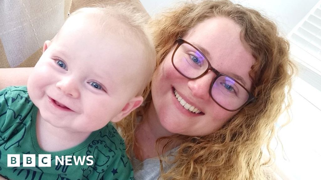 I was diagnosed with OCD after having my baby - BBC News