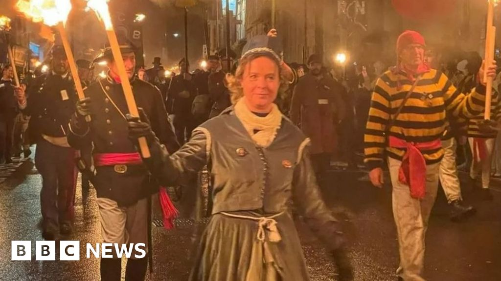 Lewes Bonfire: Road and rail changes planned for popular event 