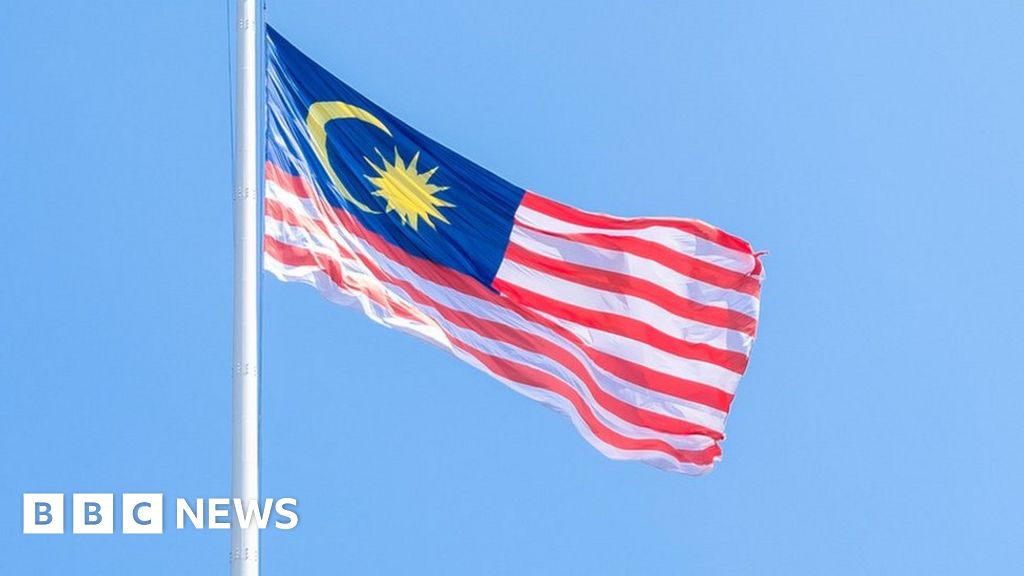 Lawsuit after Malaysian flag reported as 'IS symbol' in US  BBC News