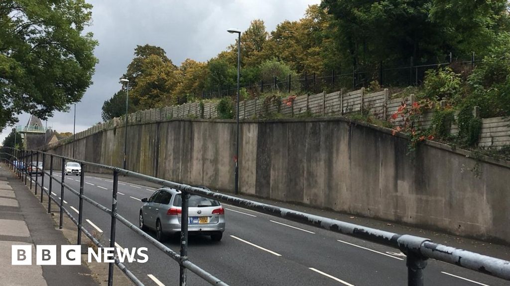 Grey Derby wall could get ecofriendly makeover BBC News