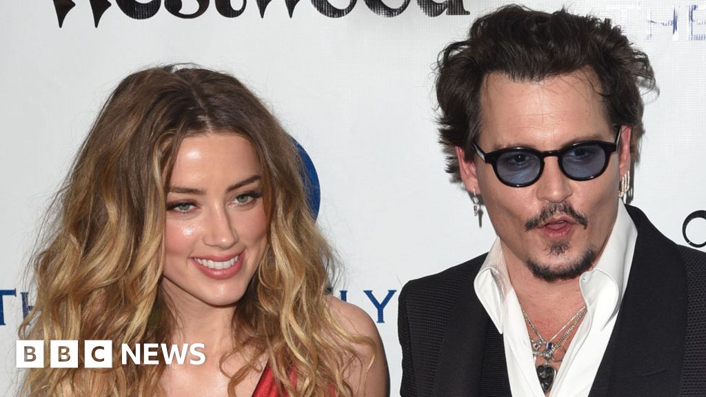 Johnny Depp Dispute over finger injury at centre of The Sun libel case(02)