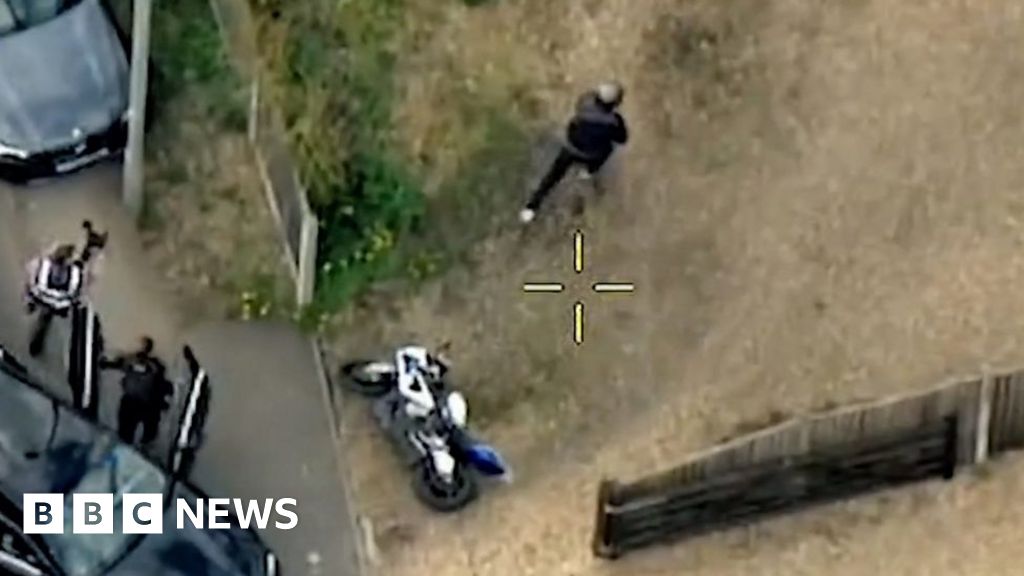 Nottinghamshire police catch fence-vaulting motorcyclist