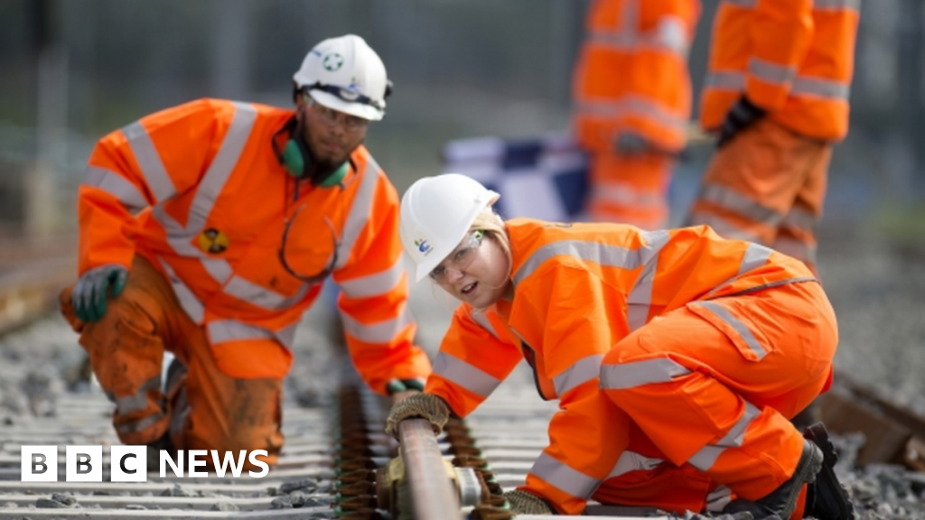 Carillion collapse raises job fears