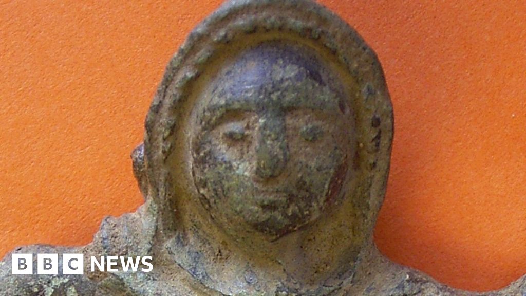 Government to 'redefine treasure finds' in England and Wales