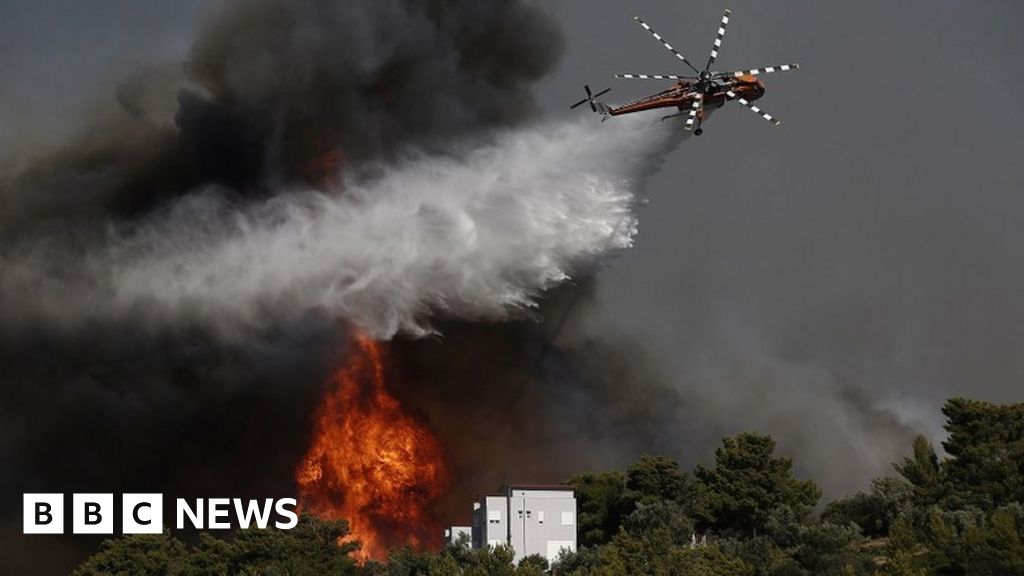 Los incendios forestales arrasan Grecia, España e Italia mientras la ola de calor se extiende por Europa