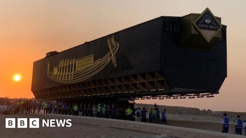 egypt-pharaoh-s-solar-boat-moved-to-giza-museum