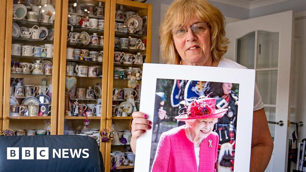 Royal enthusiast’s 10,000 photographs over 50 years