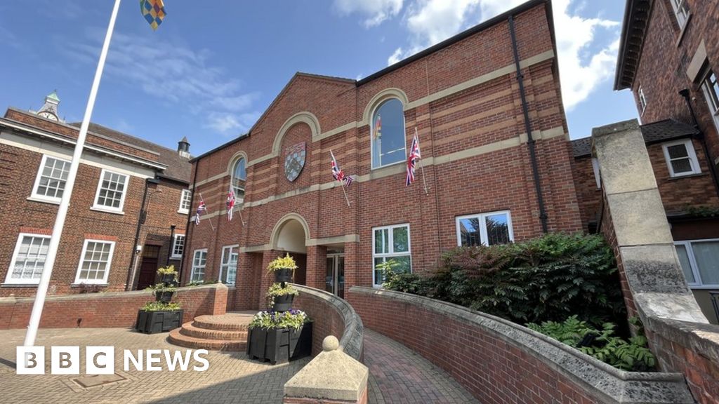 South Kesteven Independentled coalition takes control of council
