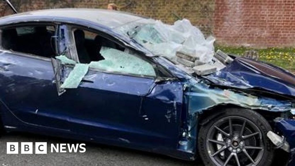 Tesla Car Written Off As Lorry Sheds Load Of Slabs In Norfolk