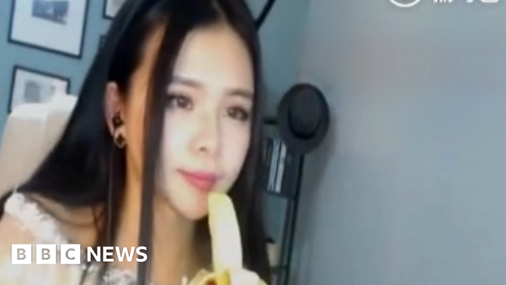 Eating bananas women Downsides of