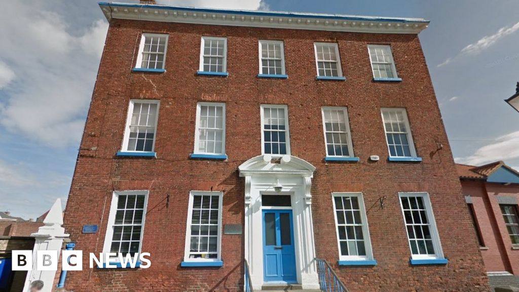 'Inadequate' Gainsborough GP surgery put into special measures BBC News