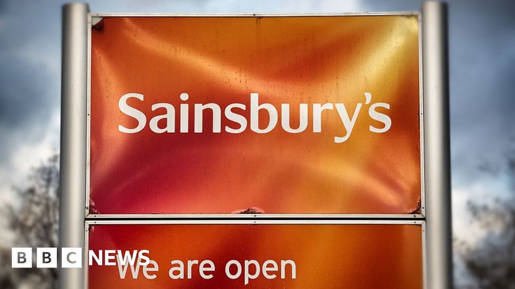 Sainsbury's to cut 2,000 jobs in cost-saving drive - BBC News