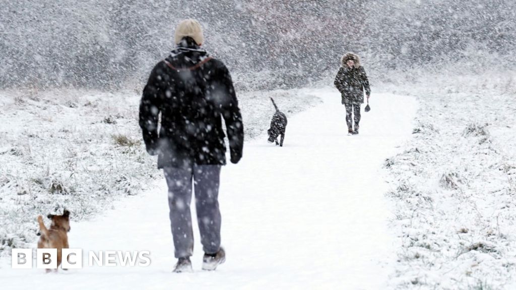 United Kingdom Weather: Snow forecasts and warnings as temperatures drop