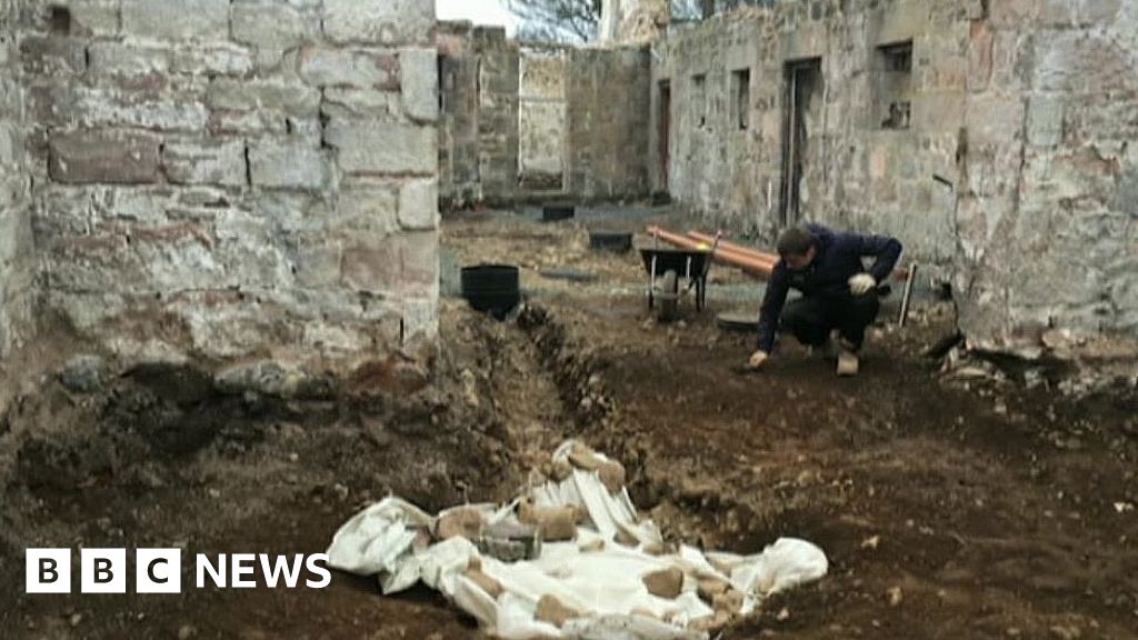 Builders find '4,000yearold skeleton' in Wooler BBC News