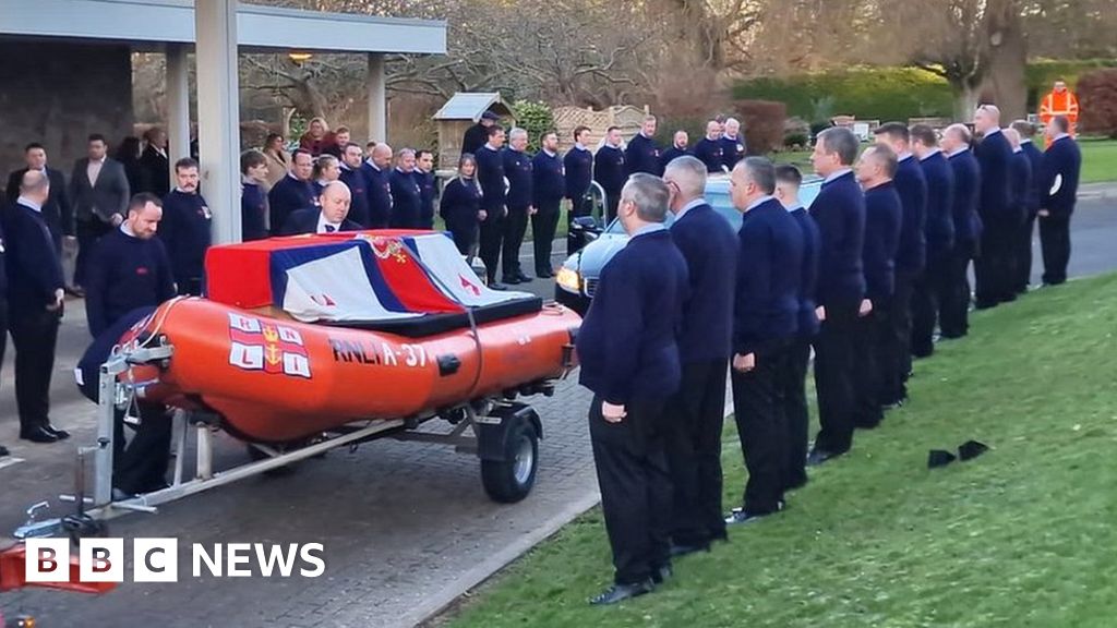RNLI WestonsuperMare and Portishead mourn loss of two volunteers