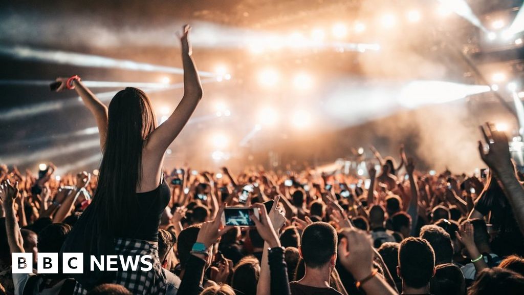 Viagogo buys rival ticketing website StubHub in $4bn deal