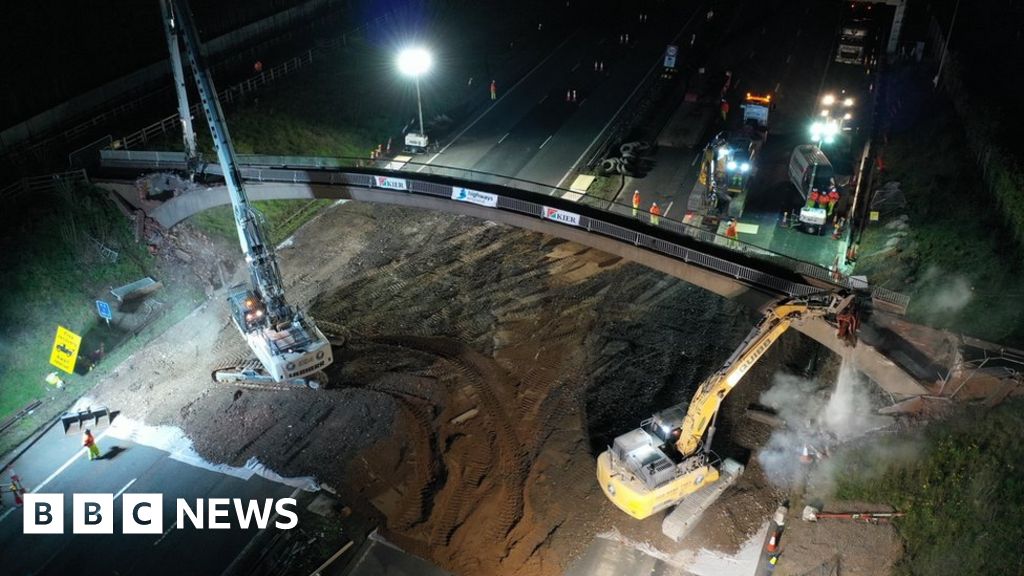 M6 In Staffordshire Reopens After Bridge Removal - BBC News