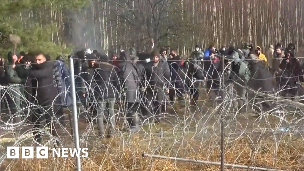 Poland fears major breach by migrants on Belarus border