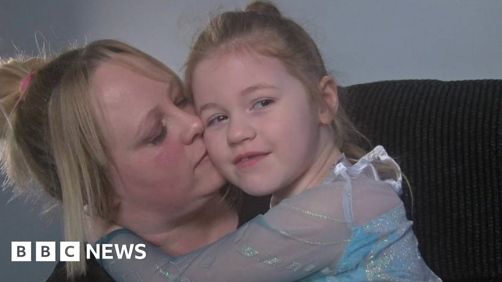 Christmas: Beware 'lethal' button batteries in toys - BBC News thumbnail