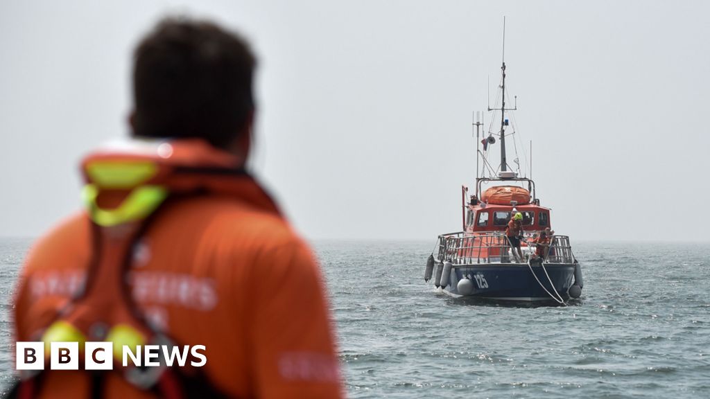 Three French children die after wave hits boat in Channel