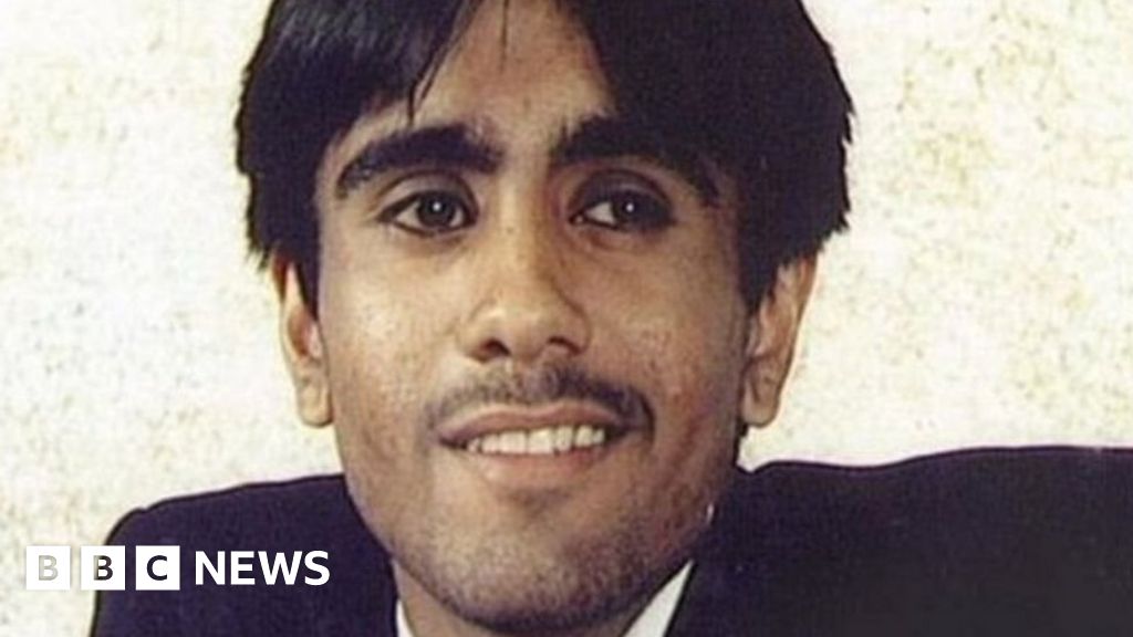 Ricky Reel: Met Police to re-examine student's death