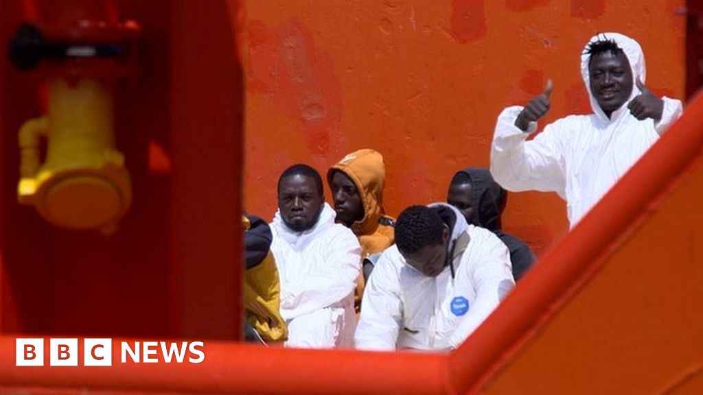 Lampedusa: The gateway to Europe in Italy struggles with the abundance of migrants