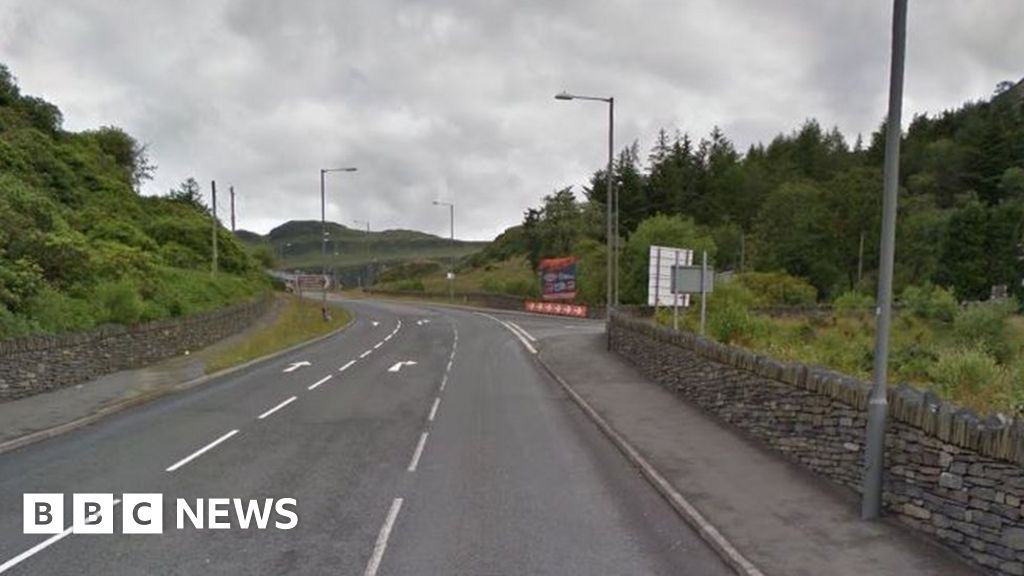 Two in hospital after Blaenau Ffestiniog tractor crash BBC News