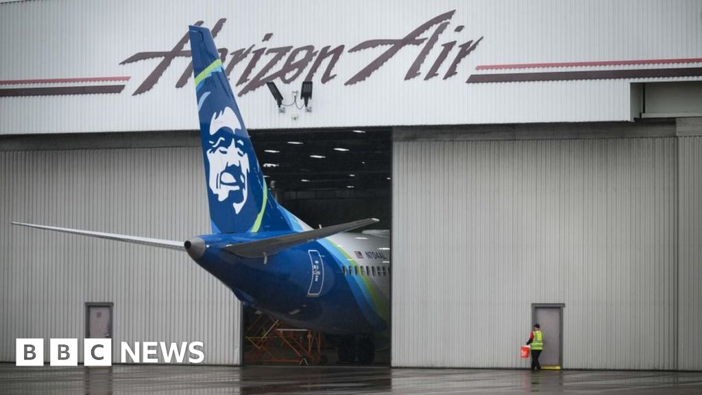 Boeing: US regulator to increase oversight of firm after blowout