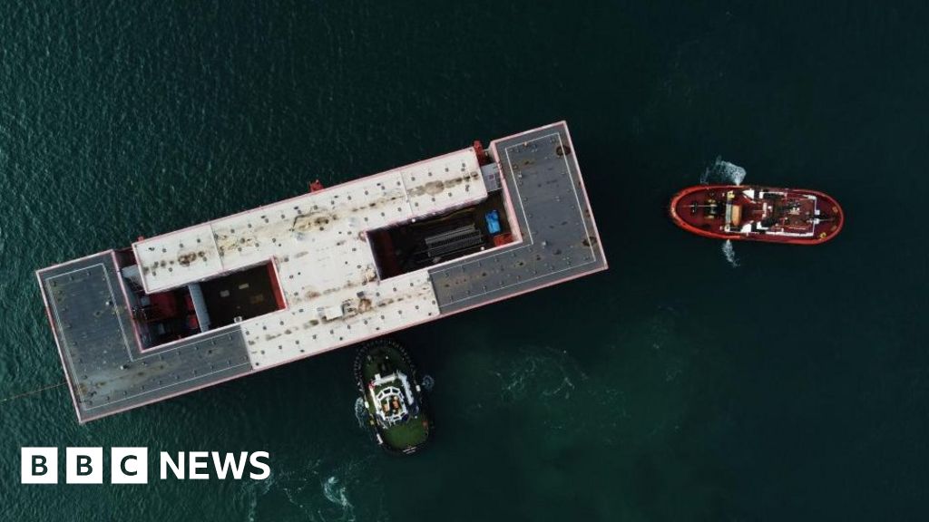 Rishi Sunak rebuked by stats watchdog over asylum backlog claim