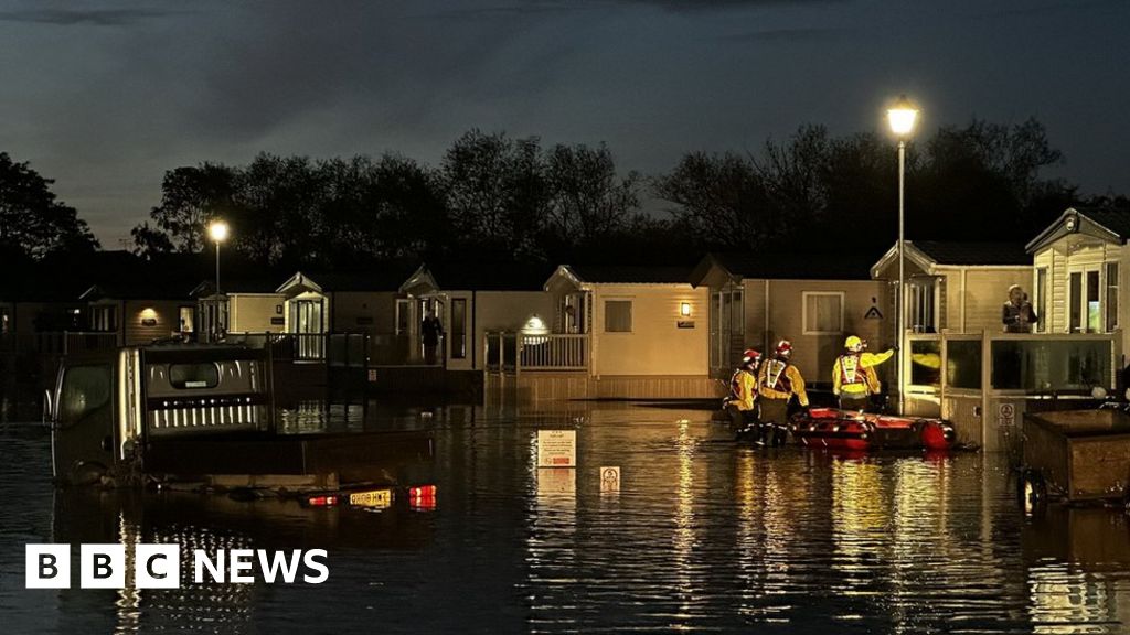 Retford: Couple 'worried sick' floods could damage home again - BBC News