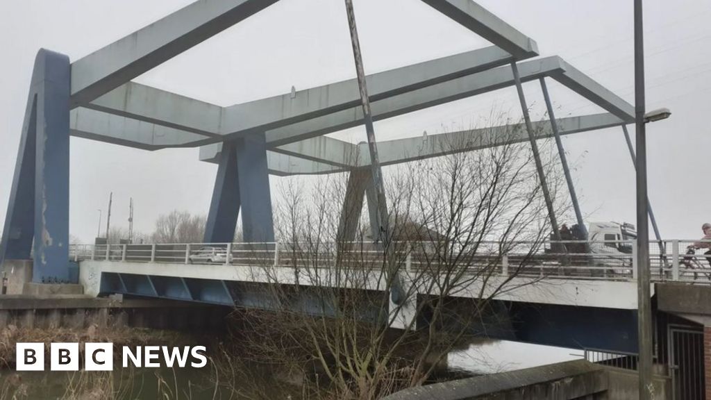 Roadworks to take place at Ennerdale Bridge in Hull - BBC News