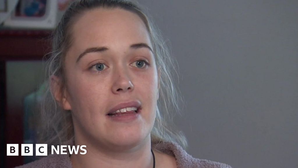 TikTok plea by Penryn woman to Cornwall Housing over water leak BBC News