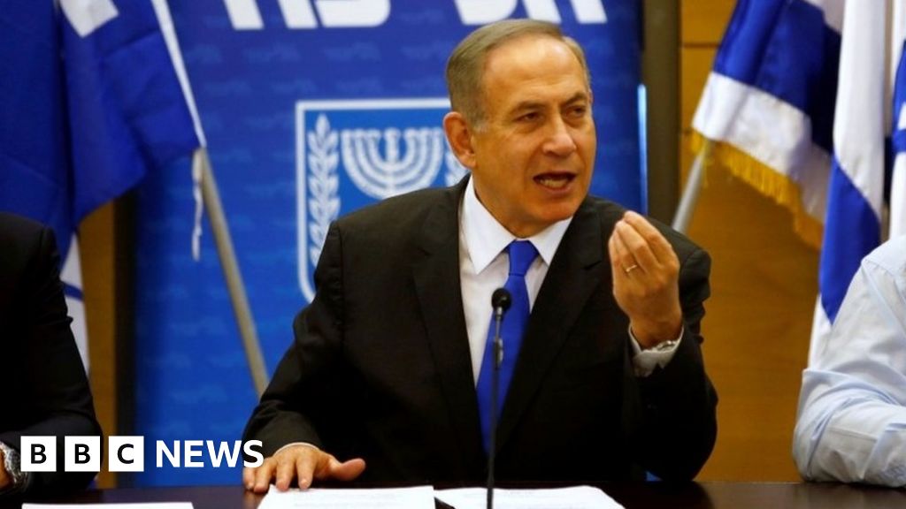 Israeli Police Question PM Netanyahu In Corruption Probe - BBC News