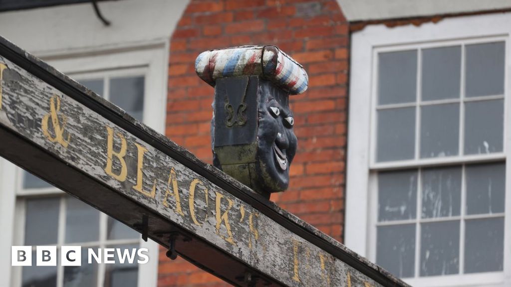 Ashbourne: Warnings over return of pub's black head sign