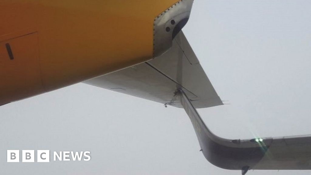 East Midlands Airport: Fog led to taxiing plane hitting parked aircraft