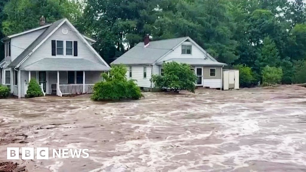 New York Streets Submerged By Flash Flooding - BBC News