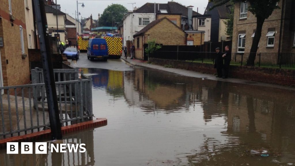 Warnings As Flood Risk Remains In Kent And South East - BBC News